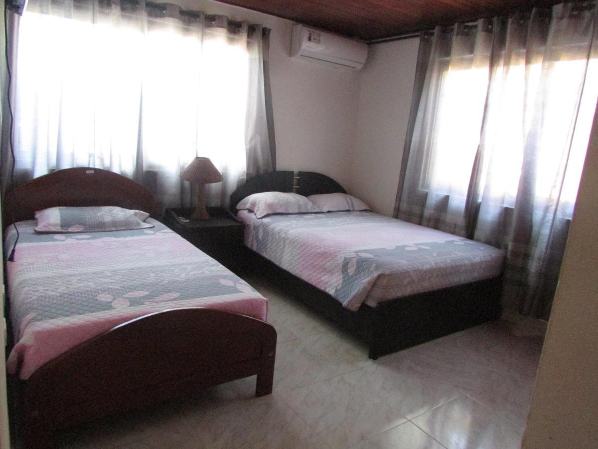 Posada Hostal Miss Marlly San Andrés Extérieur photo